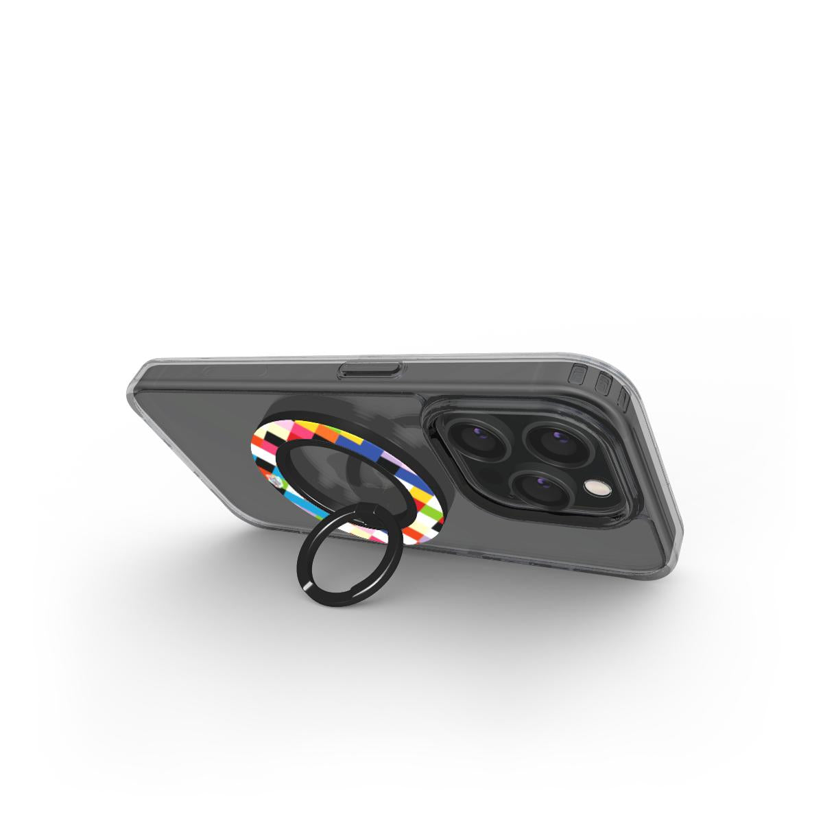 Bague de téléphone magnétique motif arlequin multicolore, en situation d'usage
