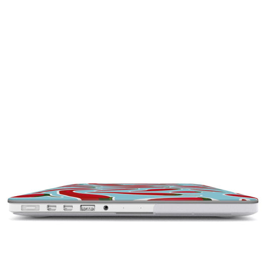Coque MacBook piment bleu, vue de profil montrant l'épaisseur avec la coque et les ports dégagés