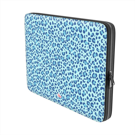 Housse ordinateur portable motif léopard bleu, vue trois quarts