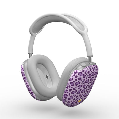 Coque AirPods Max motif léopard mauve, vue trois quarts