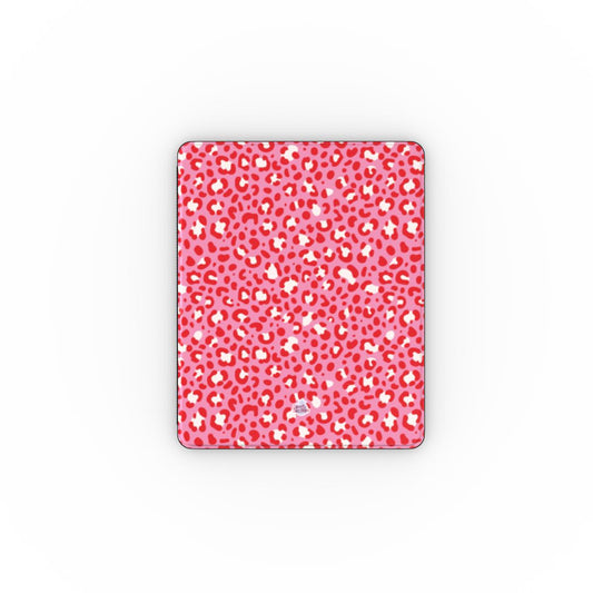 Coque iPad motif léopard rose, vue de face