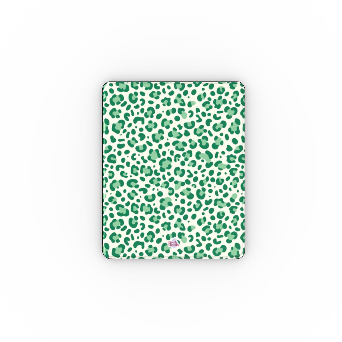Coque iPad motif léopard vert, vue de face