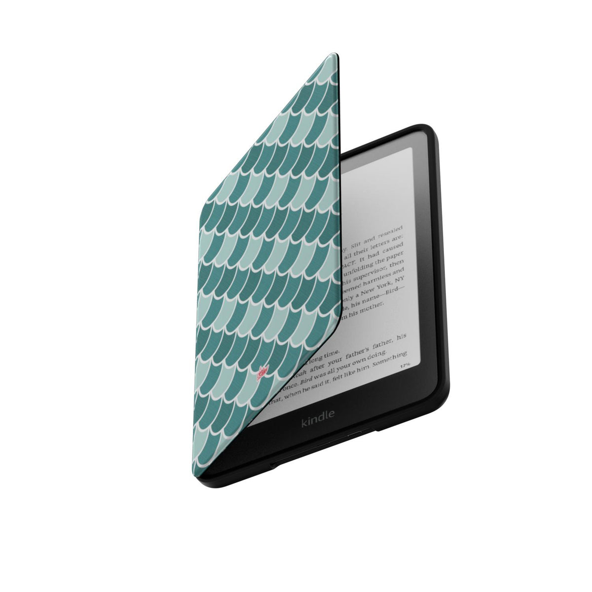 Coque Kindle motif écailles vert, rabat ouvert laissant apparaître la liseuse Kindle