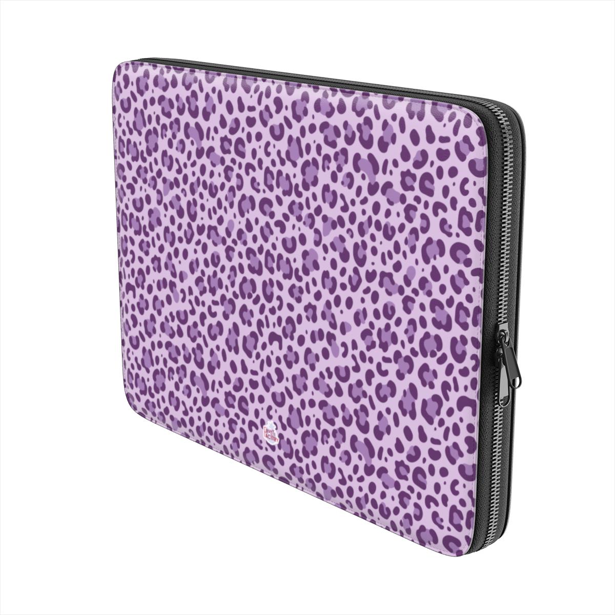 Housse ordinateur portable motif léopard mauve, vue trois quarts