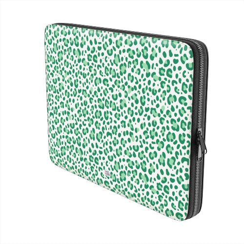 Housse ordinateur portable motif léopard vert, vue trois quarts