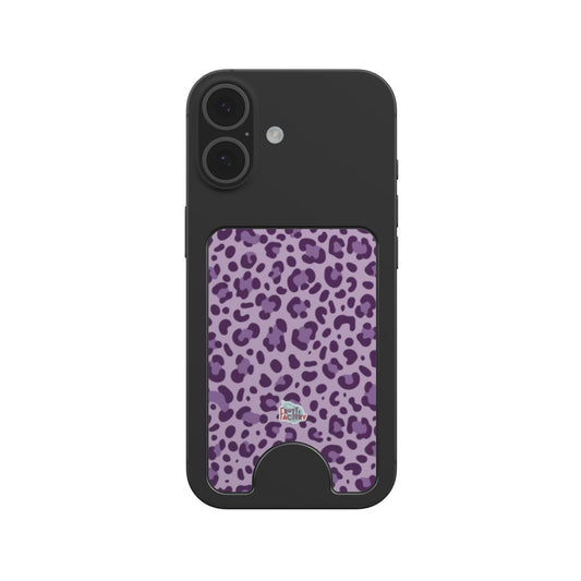 Porte-cartes magnétique léopard mauve, fixé au dos d'un téléphone