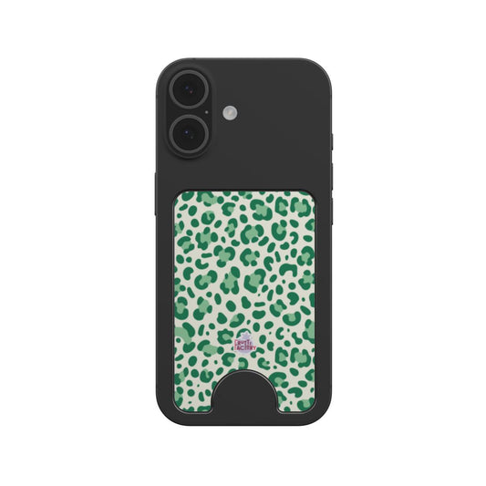 Porte-cartes magnétique léopard verte, fixé au dos d'un téléphone