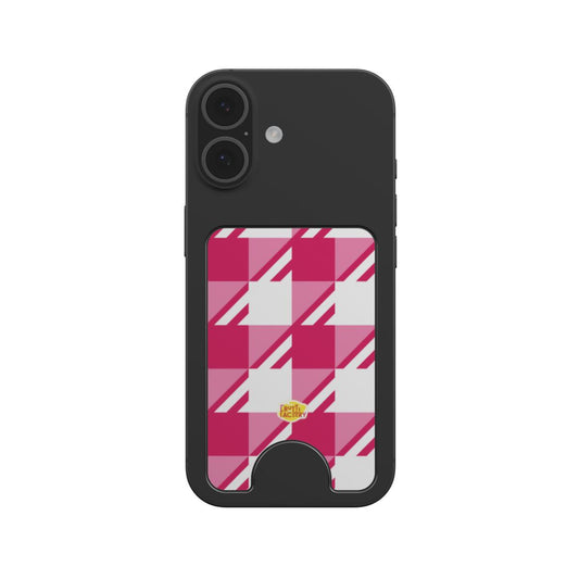 Porte-cartes magnétique Vichy rose, fixé au dos d'un téléphone