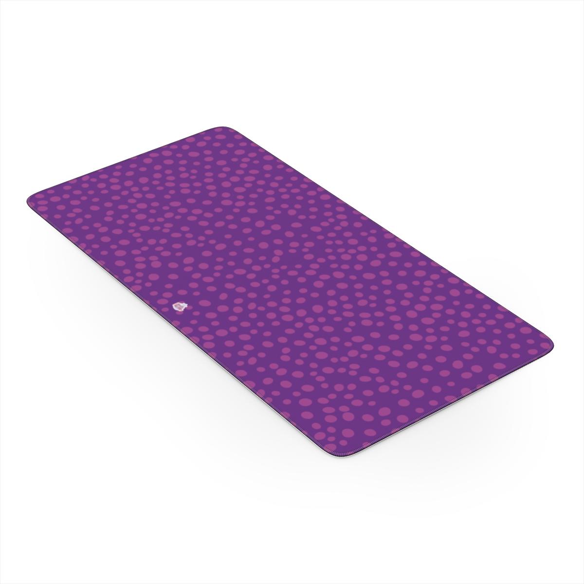 Sous-main de bureau motif dalmatien violet, vue trois quarts